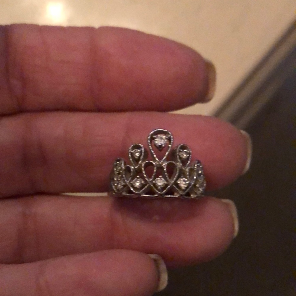 Silver crown ring